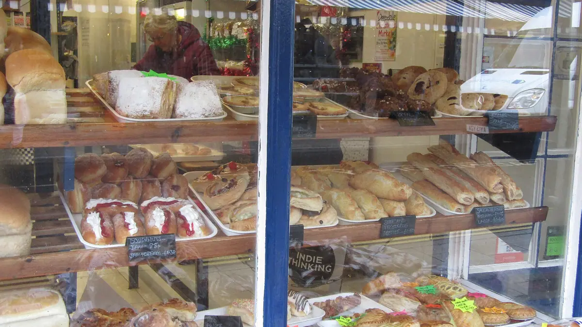 Rowes Cornish Bakers – bakery in Yeovil town centre